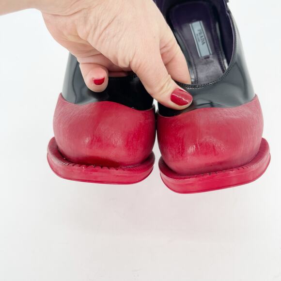 Iconic Runway 2012 Prada Black & Red Rubber Cap Toe Mary Jane Heel size IT 40 - Picture 7 of 14